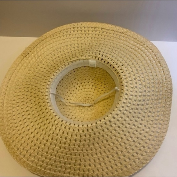 Accessory Bundle-Beach Hat and Sunglasses - Picture 5 of 10